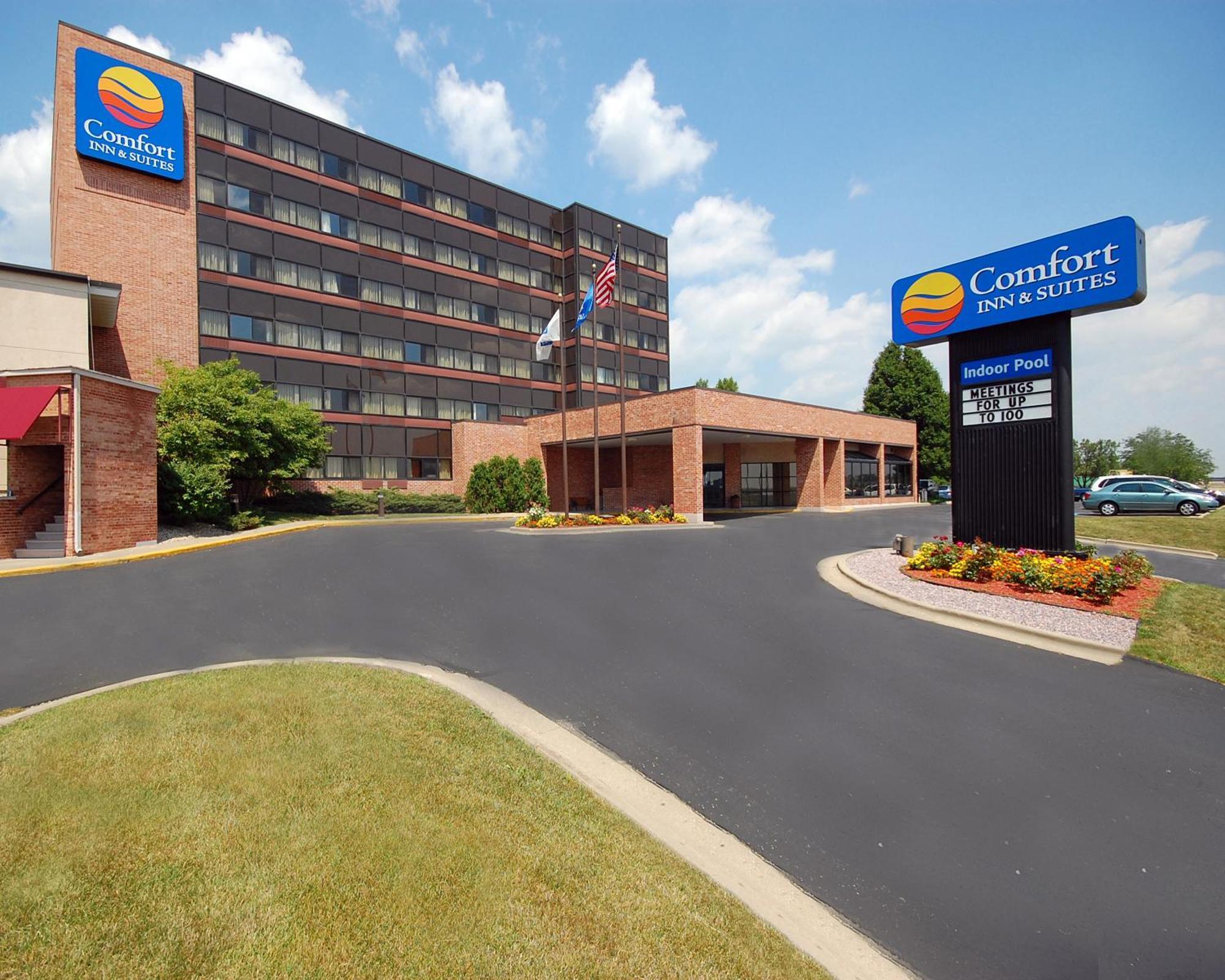 Comfort Inn & Suites Madison - Airport מראה חיצוני תמונה