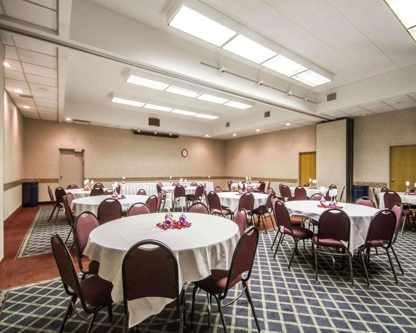 Comfort Inn & Suites Madison - Airport מראה חיצוני תמונה