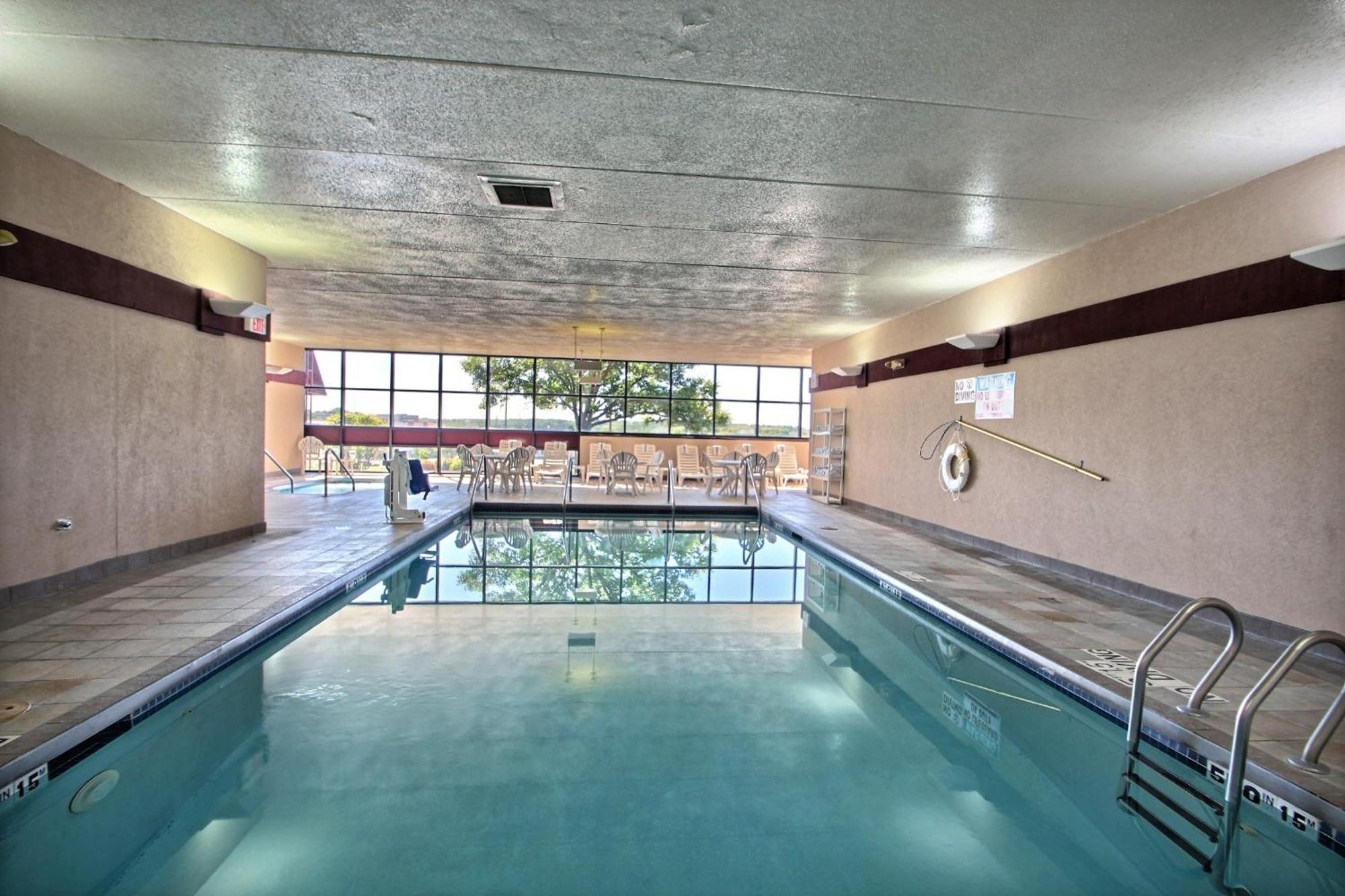 Comfort Inn & Suites Madison - Airport מראה חיצוני תמונה